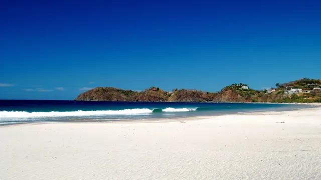 White sand beach in Flamingo